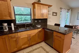 335 Bayview Ave, Key Largo, FL 33037 - Photo 9