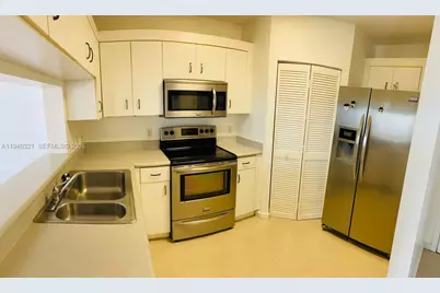 701 Brickell Key Blvd #LPH-01, Miami, FL 33131 - Photo 5