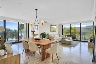 801 N Venetian Dr, Miami, FL 33139 - Photo 3