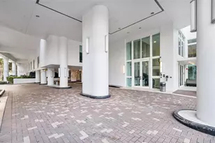 1800 N Bayshore Dr, Miami, FL 33132 - Photo 17