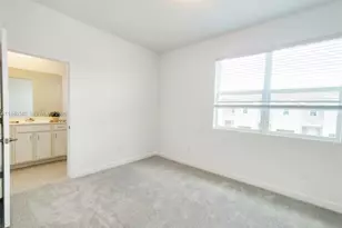 400 SE Crossoak Ln, Port Saint Lucie, FL 34984 - Photo 15