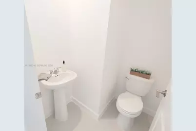 400 SE Crossoak Ln, Port Saint Lucie, FL 34984 - Photo 9