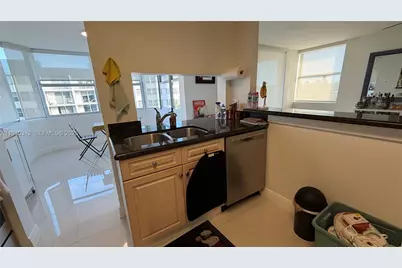 16565 NE 26th Ave #5G, North Miami Beach, FL 33160 - Photo 17