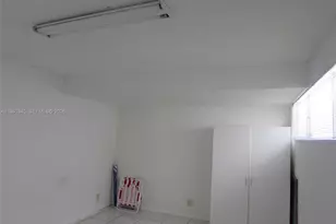 8243 NW 8th Pl, Plantation, FL 33324 - Photo 5