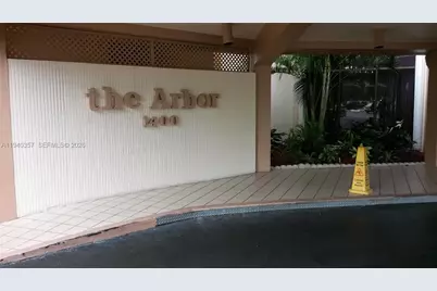 1400 Saint Charles Pl #524, Pembroke Pines, FL 33026 - Photo 1