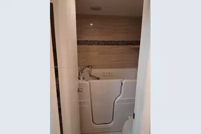 1400 Saint Charles Pl #524, Pembroke Pines, FL 33026 - Photo 23