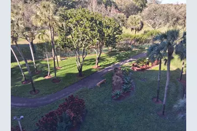 1400 Saint Charles Pl #524, Pembroke Pines, FL 33026 - Photo 27