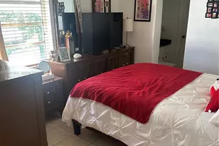 431 NW 32nd Ct, Miami, FL 33125 - Photo 17