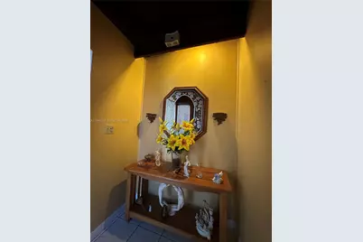431 NW 32nd Ct, Miami, FL 33125 - Photo 31