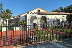 431 NW 32nd Ct, Miami, FL 33125 - Photo 1