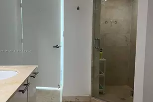 1800 N Bayshore Dr, Miami, FL 33132 - Photo 15