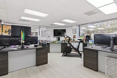 1640 W Oakland Park Blvd #301, Oakland Park, FL 33311 - Photo 17