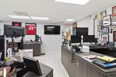 1640 W Oakland Park Blvd #301, Oakland Park, FL 33311 - Photo 15