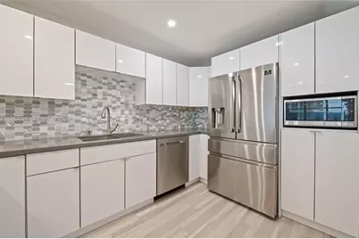 6039 Collins Ave #509, Miami Beach, FL 33140 - Photo 5