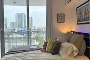 1750 N Bayshore Dr, Miami, FL 33132 - Photo 3