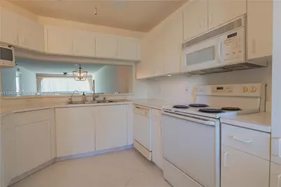 2541 N Nob Hill Rd #309, Sunrise, FL 33322 - Photo 3