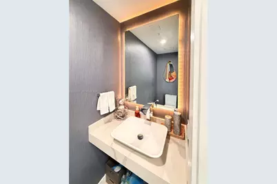 31 SE 5th St #3412, Miami, FL 33131 - Photo 15