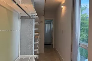 150 SW 10th St, Miami, FL 33130 - Photo 11