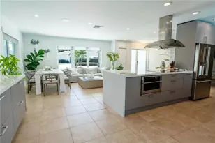 2711 NE 57th Ct, Fort Lauderdale, FL 33308 - Photo 7