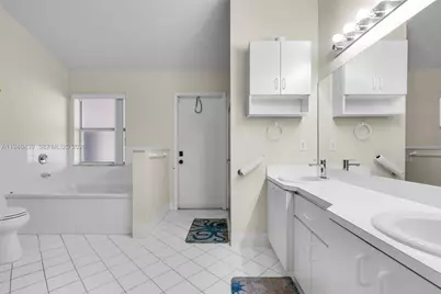 1092 NW 162nd Ave, Pembroke Pines, FL 33028 - Photo 27