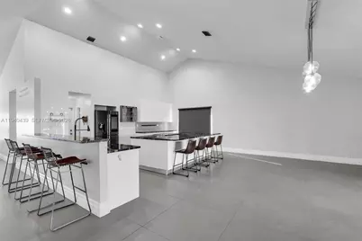 1092 NW 162nd Ave, Pembroke Pines, FL 33028 - Photo 9