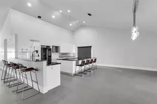 1092 NW 162nd Ave, Pembroke Pines, FL 33028 - Photo 9