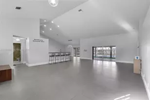 1092 NW 162nd Ave, Pembroke Pines, FL 33028 - Photo 3