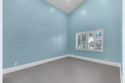 1092 NW 162nd Ave, Pembroke Pines, FL 33028 - Photo 17