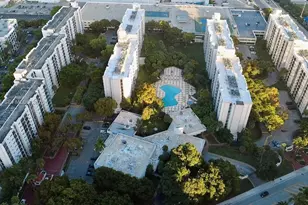 16919 N Bay Rd, Sunny Isles Beach, FL 33160 - Photo 3