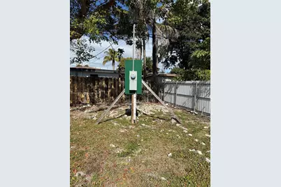 1119 NW 105th Ter, Miami, FL 33150 - Photo 9