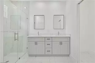 2045 Carver Ave, Fort Myers, FL 33916 - Photo 11