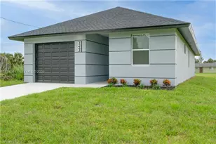 2045 Carver Ave, Fort Myers, FL 33916 - Photo 1