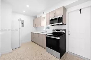 1711 Funston St, Hollywood, FL 33020 - Photo 5