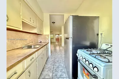 7625 Harding Ave #6, Miami Beach, FL 33141 - Photo 3