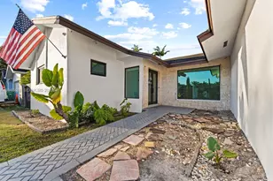 13031 SW 117th St, Miami, FL 33186 - Photo 7