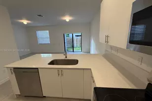 286 SW 159th Pl, Pembroke Pines, FL 33027 - Photo 9