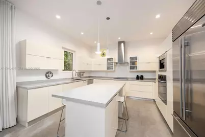 3655 Avocado Ave, Coconut Grove, FL 33133 - Photo 9