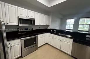 11401 NW 89th St, Doral, FL 33178 - Photo 13