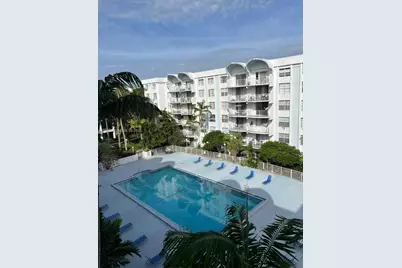 492 NW 165th St Rd #C514, Miami, FL 33169 - Photo 1