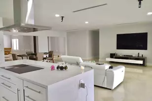 13240 Ortega Ln, North Miami, FL 33181 - Photo 17