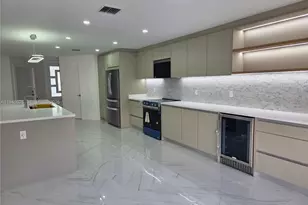 13911 SW 100th Ln, Miami, FL 33186 - Photo 9