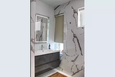 4710 Pine Tree Dr #49, Miami Beach, FL 33140 - Photo 17