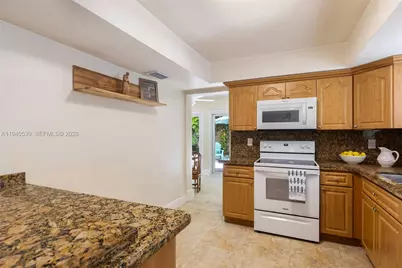 2201 SW 22nd Ter, Miami, FL 33145 - Photo 11