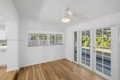 3681 SW 21st St, Miami, FL 33145 - Photo 17
