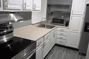 8065 SW 107th Ave, Miami, FL 33173 - Photo 1