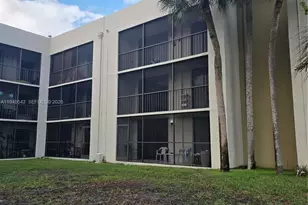 8065 SW 107th Ave, Miami, FL 33173 - Photo 27