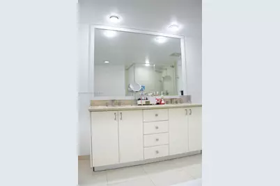 50 Biscayne Blvd #4908, Miami, FL 33132 - Photo 27