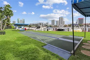 600 Three Islands Boulevard, Hallandale Beach, FL 33009 - Photo 23