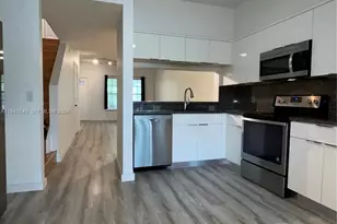 207 Mallory Ct, Weston, FL 33326 - Photo 9