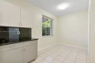 630 Vista Meadows Dr, Weston, FL 33327 - Photo 11